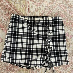Plaid lace up skort